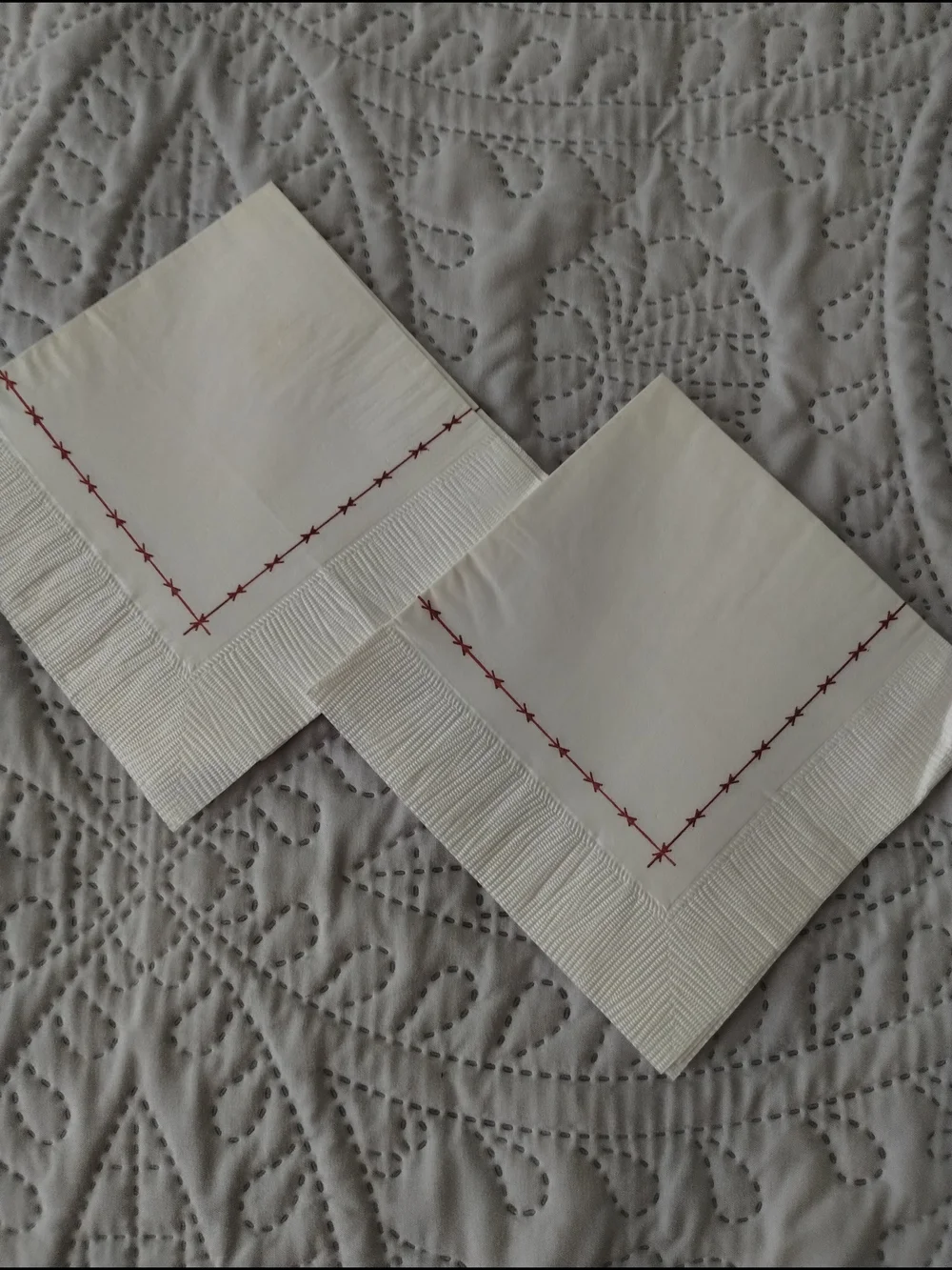 Vintage Traveller's Rest Red Logo Buffet Railroad Napkins